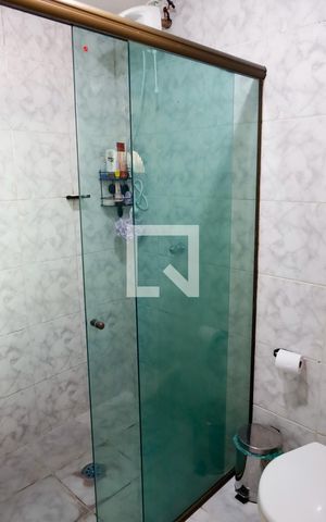 Casa à venda com 160m², 2 quartos e 1 vaga Casa à venda com 160m², 2 quartos e 1 vagaBanheiro