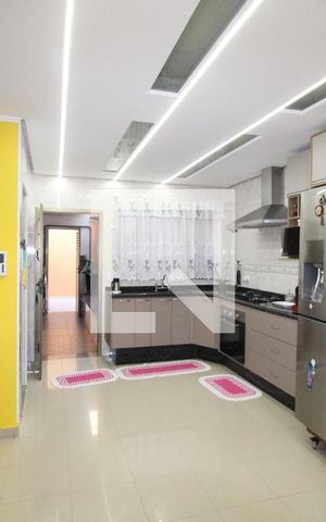 Casa à venda com 400m², 4 quartos e 4 vagascozinha