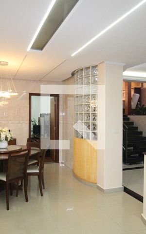 Casa à venda com 400m², 4 quartos e 4 vagascozinha