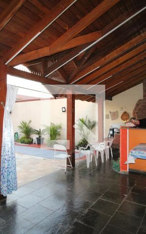 Casa à venda com 400m², 4 quartos e 4 vagasárea de lazer - piscina e churrasqueira