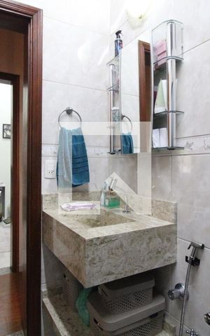 Casa à venda com 400m², 4 quartos e 4 vagasBanheiro Social 
