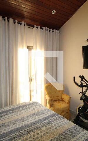 Casa à venda com 400m², 4 quartos e 4 vagasQuarto 1 - Suíte