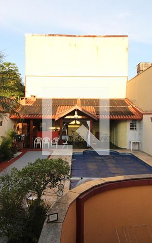 Casa à venda com 400m², 4 quartos e 4 vagasQuarto 3 - varanda