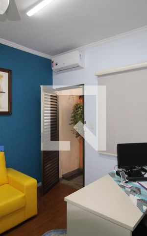 Casa à venda com 400m², 4 quartos e 4 vagasEscritório
