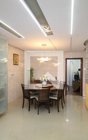 Casa à venda com 400m², 4 quartos e 4 vagascozinha