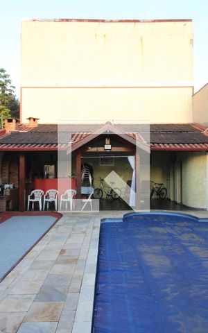Casa à venda com 400m², 4 quartos e 4 vagasárea de lazer - piscina e churrasqueira