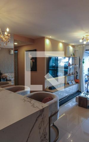 Apartamento à venda com 87m², 3 quartos e 1 vaga Apartamento à venda com 87m², 3 quartos e 1 vagaSala