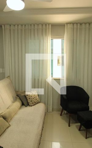 Casa de condomínio à venda com 68m², 2 quartos e 1 vagaSala