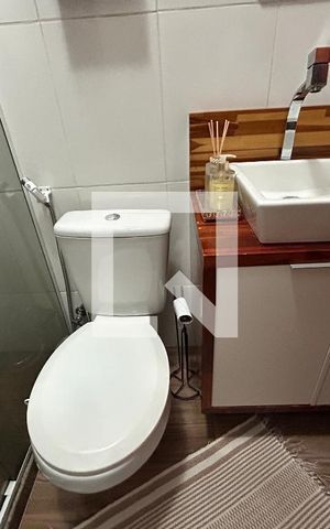 Casa de condomínio à venda com 68m², 2 quartos e 1 vagaDetalhe do banheiro