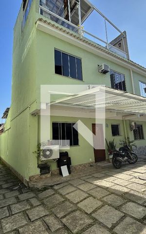Casa de condomínio à venda com 68m², 2 quartos e 1 vagaFachada