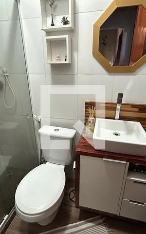 Casa de condomínio à venda com 68m², 2 quartos e 1 vagaBanheiro
