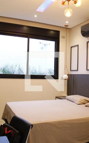 Casa de condomínio à venda com 350m², 3 quartos e 4 vagasSuíte 1