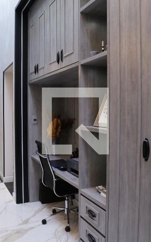 Casa de condomínio à venda com 350m², 3 quartos e 4 vagasCorredor