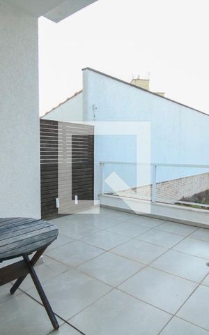 Casa à venda com 590m², 4 quartos e 4 vagas Casa à venda com 590m², 4 quartos e 4 vagasQuarto 1