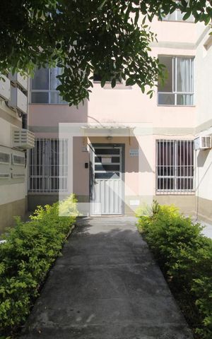 Apartamento à venda com 77m², 2 quartos e 1 vagaEntrada