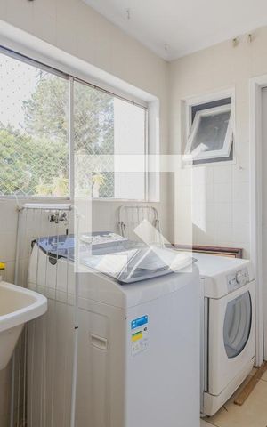 Apartamento para alugar com 104m², 3 quartos e 2 vagas Apartamento para alugar com 104m², 3 quartos e 2 vagasÁrea de Serviço