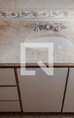 Apartamento para alugar com 104m², 3 quartos e 2 vagas Apartamento para alugar com 104m², 3 quartos e 2 vagasBanheiro da Suíte
