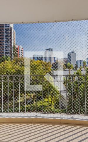 Apartamento para alugar com 104m², 3 quartos e 2 vagas Apartamento para alugar com 104m², 3 quartos e 2 vagasVaranda
