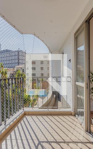 Apartamento para alugar com 104m², 3 quartos e 2 vagas Apartamento para alugar com 104m², 3 quartos e 2 vagasVaranda