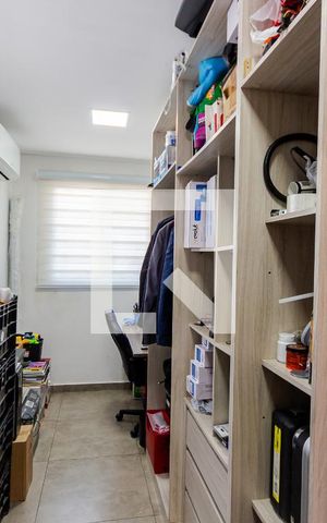 Apartamento à venda com 135m², 4 quartos e 2 vagas Apartamento à venda com 135m², 4 quartos e 2 vagasQuarto de Serviço