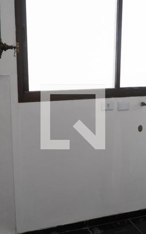 Apartamento à venda com 236m², 6 quartos e 4 vagas Apartamento à venda com 236m², 6 quartos e 4 vagasLavanderia