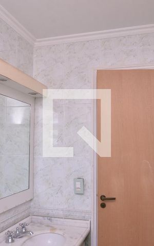Casa à venda com 256m², 3 quartos e 3 vagasBanheiro 1