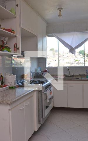 Casa à venda com 256m², 3 quartos e 3 vagasCozinha 