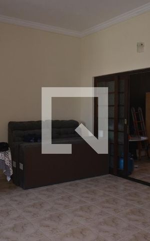 Casa à venda com 256m², 3 quartos e 3 vagasQuarto de serviço