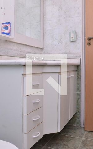 Casa à venda com 256m², 3 quartos e 3 vagasBanheiro 1