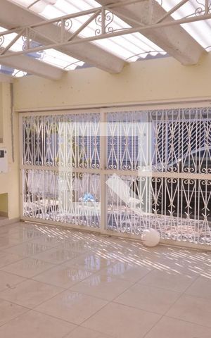 Casa à venda com 256m², 3 quartos e 3 vagasÁrea comum