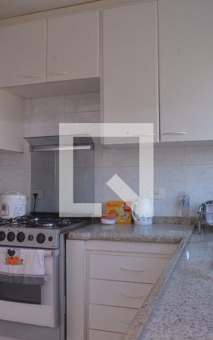 Casa à venda com 256m², 3 quartos e 3 vagasCozinha 
