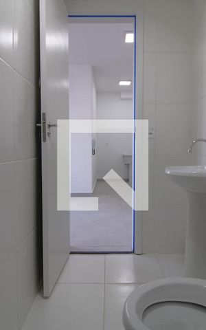 Apartamento à venda com 33m², 2 quartos e sem vagaBanheiro