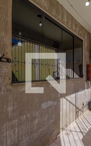 Casa à venda com 360m², 5 quartos e 4 vagas Casa à venda com 360m², 5 quartos e 4 vagasÁrea de Serviço