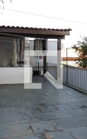 Casa à venda com 200m², 4 quartos e 2 vagasQuintal