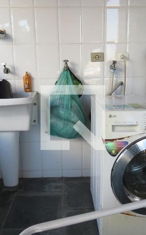 Casa à venda com 200m², 4 quartos e 2 vagasLavanderia Edícula