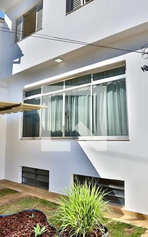 Casa à venda com 210m², 3 quartos e 4 vagas Casa à venda com 210m², 3 quartos e 4 vagasEntrada