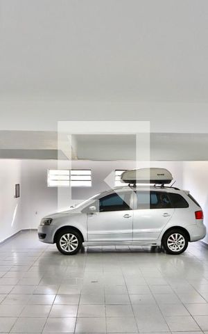 Casa à venda com 210m², 3 quartos e 4 vagas Casa à venda com 210m², 3 quartos e 4 vagasGaragem