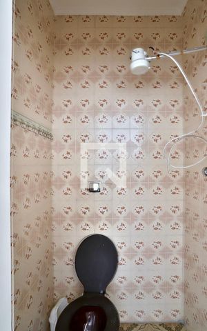 Casa à venda com 210m², 3 quartos e 4 vagas Casa à venda com 210m², 3 quartos e 4 vagasBanheiro de serviço