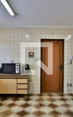 Casa à venda com 210m², 3 quartos e 4 vagas Casa à venda com 210m², 3 quartos e 4 vagasCozinha