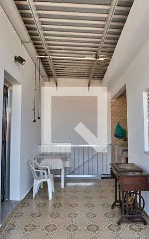 Casa à venda com 210m², 3 quartos e 4 vagas Casa à venda com 210m², 3 quartos e 4 vagasQuintal
