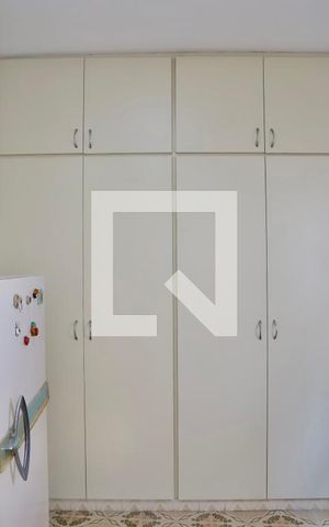 Casa à venda com 210m², 3 quartos e 4 vagas Casa à venda com 210m², 3 quartos e 4 vagasQuarto de Serviço