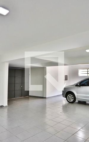 Casa à venda com 210m², 3 quartos e 4 vagas Casa à venda com 210m², 3 quartos e 4 vagasGaragem