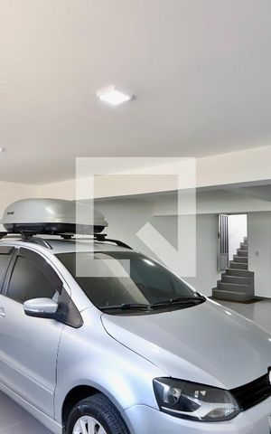 Casa à venda com 210m², 3 quartos e 4 vagas Casa à venda com 210m², 3 quartos e 4 vagasGaragem