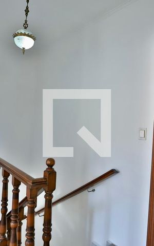 Casa à venda com 210m², 3 quartos e 4 vagas Casa à venda com 210m², 3 quartos e 4 vagasHall