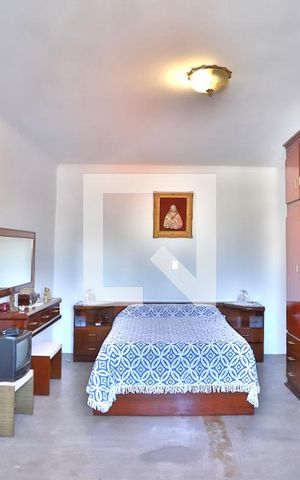 Casa à venda com 210m², 3 quartos e 4 vagas Casa à venda com 210m², 3 quartos e 4 vagasQuarto 3