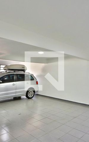 Casa à venda com 210m², 3 quartos e 4 vagas Casa à venda com 210m², 3 quartos e 4 vagasGaragem