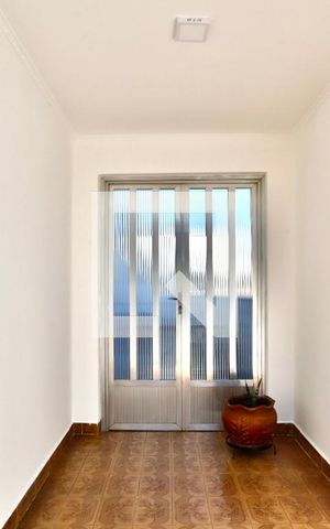 Casa à venda com 210m², 3 quartos e 4 vagas Casa à venda com 210m², 3 quartos e 4 vagasEntrada