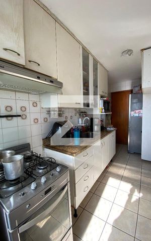 Apartamento para alugar com 65m², 2 quartos e 1 vaga Apartamento para alugar com 65m², 2 quartos e 1 vagaCozinha e Área de Serviço