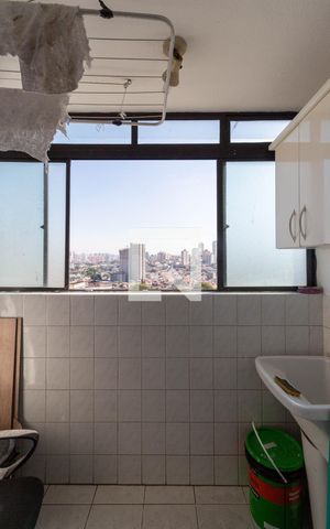 Apartamento para alugar com 75m², 3 quartos e 1 vagaÁrea de Serviço