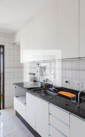Apartamento para alugar com 75m², 3 quartos e 1 vagaCozinha 